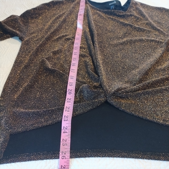 Karen Kane Red Ahead Front Twist Top Gold/Copper XL - Picture 5 of 12